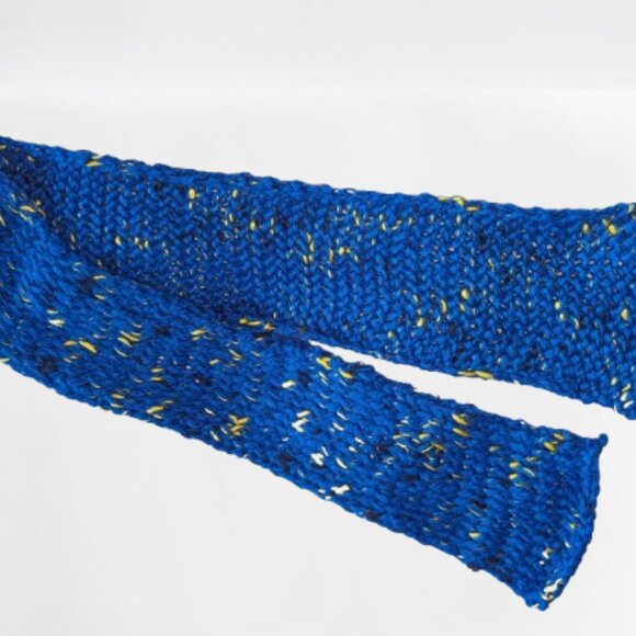 Handknit winter hat and scarf - Picture 2 of 4